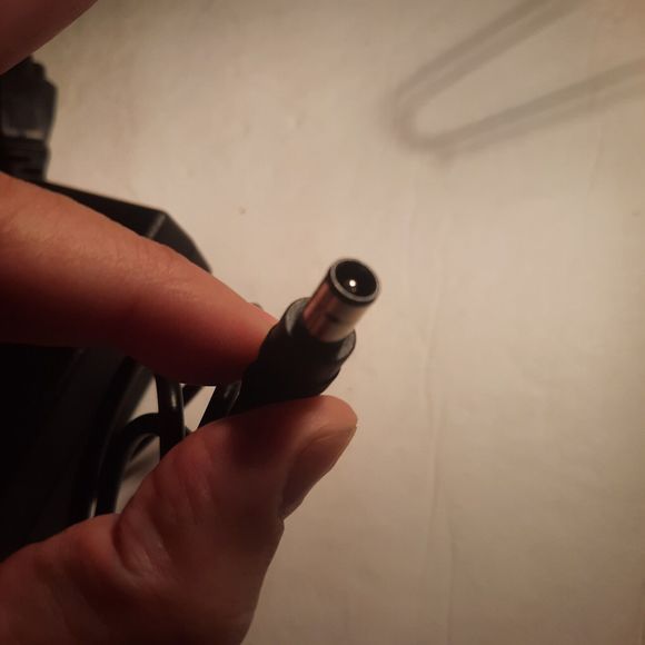 LAPTOP AC ADAPTER MODEL: LW-060/250/240/005 - Picture 8 of 10